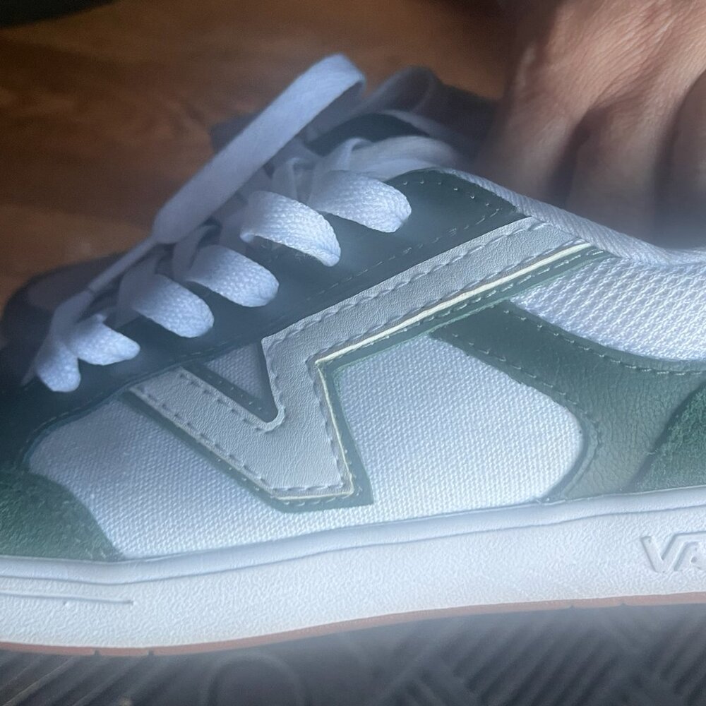 Van Sneakers womens size 9 - Picture 4 of 5